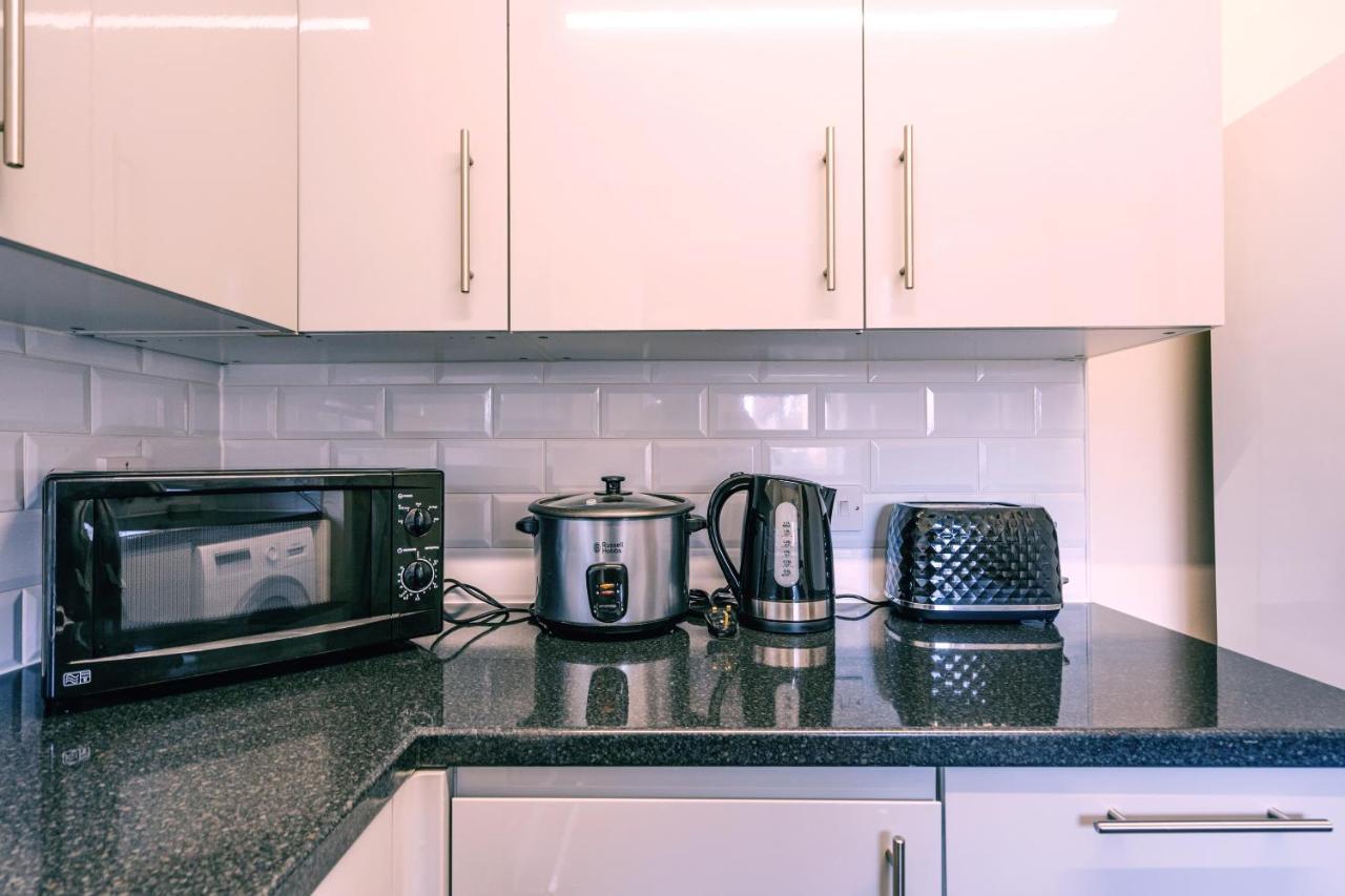 Modern 2 Bed House- Free Parking And Close To The Centre Бристоль Екстер'єр фото